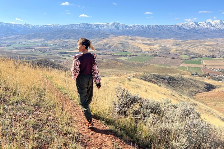 girl hiking in Morgan Utah